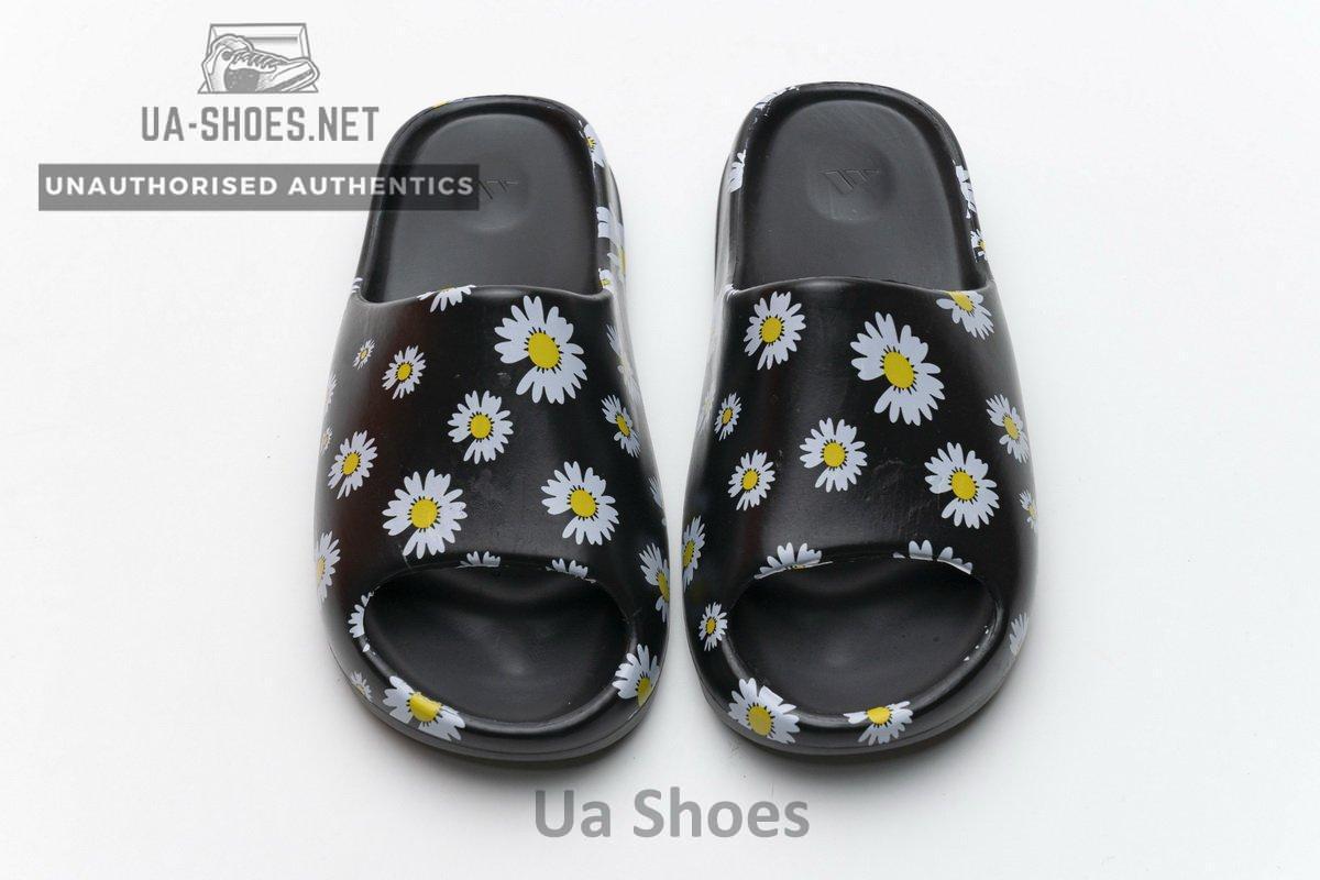 FB6348-16 adidas Yeezy Slide - Image 5