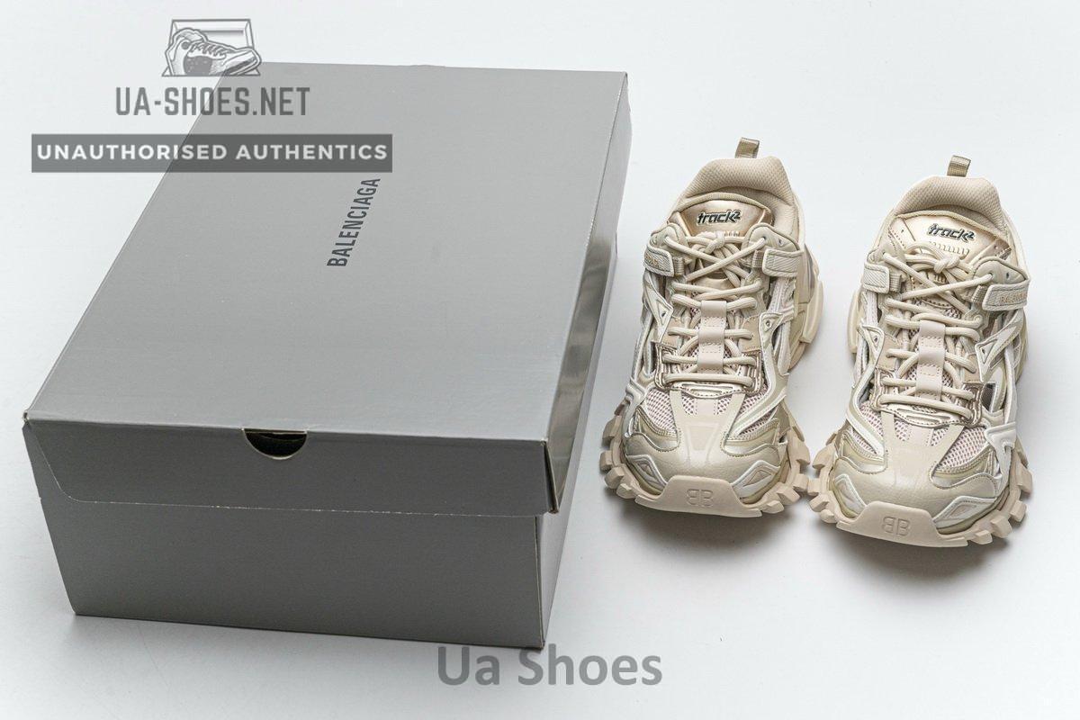570391 W2GN1 9029 Blenciaga Track 2 Sneaker Khaki - Image 3