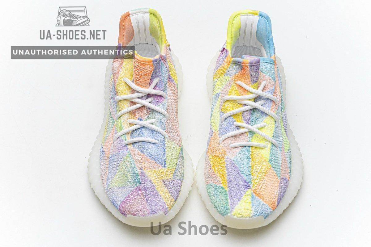 Gradient Geometry x Yeezy Boost 350 V2 - Image 4