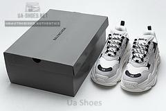 584088 W06E2 1769 Balenciaga Triple S Black Grey - Image 2