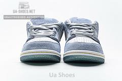 DC9936-100 Sean Cliver x Nike SB Dunk Low - Image 4