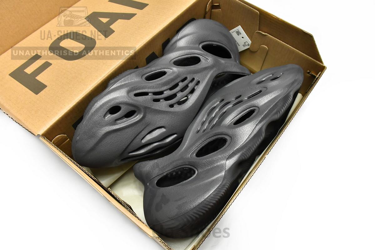 Adidas originals Yeezy Foam Runner Onyx - Image 3