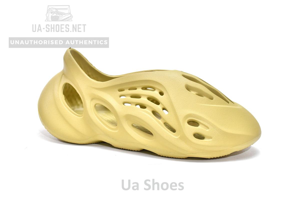 Adidas Yeezy Foam Runner Sulfur - Image 5